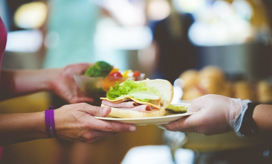 Restauration : le repas à 1 € généralisé à tous les étudiants dès le 4 mai
